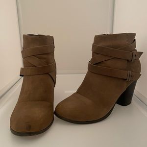 Fall Boots, Size 6, Brown